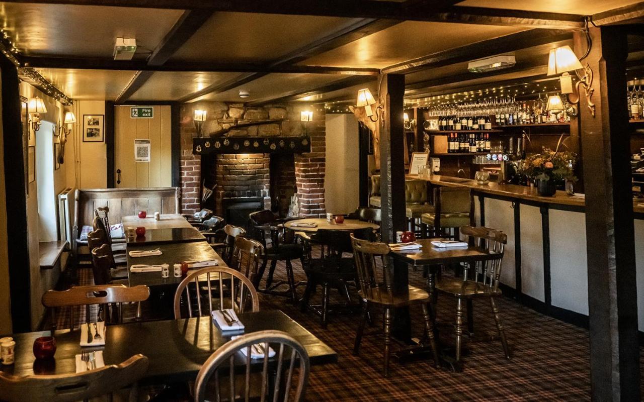 Brace Of Pheasants Hotel Alton Pancras Eksteriør billede